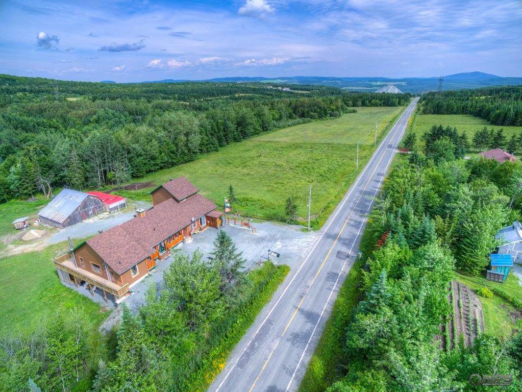 Le Gite Ambrelane Thetford Mines Bagian luar foto